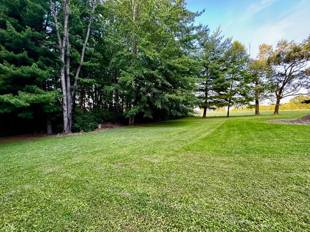 6742 E County Road 900 N, Seymour, IN 47274