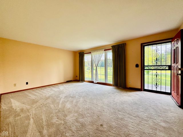 6742 E County Road 900 N, Seymour, IN 47274