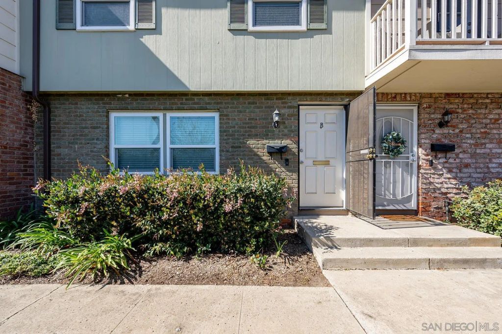 8022 Winter Gardens Blvd B, El Cajon, CA 92021