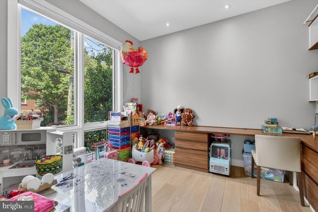 4512 SALEM LN NW, Washington, DC 20007
