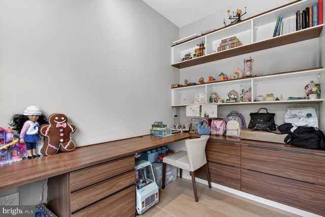 4512 SALEM LN NW, Washington, DC 20007