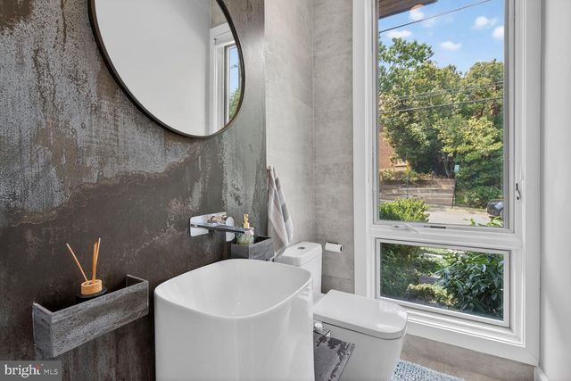 4512 SALEM LN NW, Washington, DC 20007