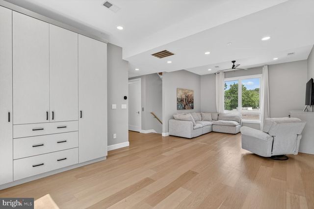 4512 SALEM LN NW, Washington, DC 20007