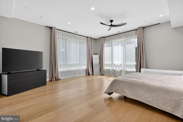 4512 SALEM LN NW, Washington, DC 20007