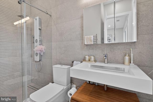 4512 SALEM LN NW, Washington, DC 20007