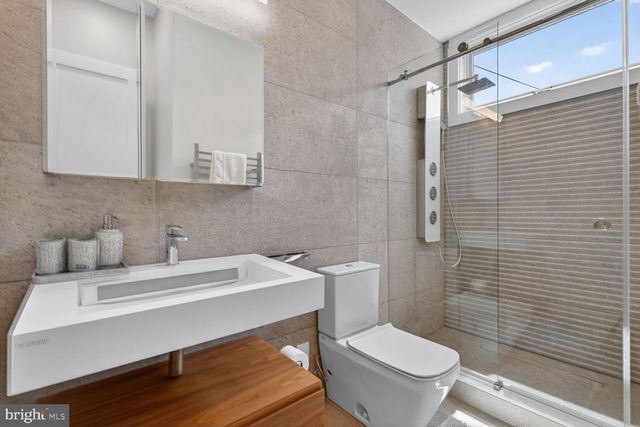 4512 SALEM LN NW, Washington, DC 20007