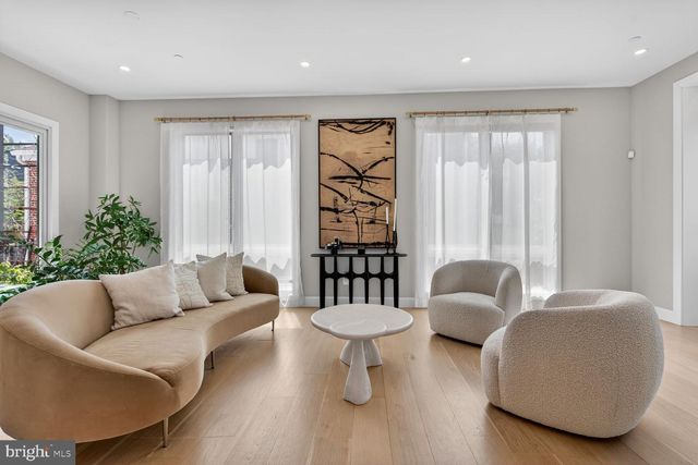 4512 SALEM LN NW, Washington, DC 20007