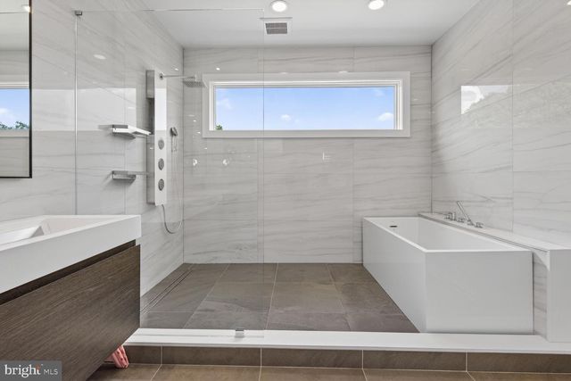 4512 SALEM LN NW, Washington, DC 20007