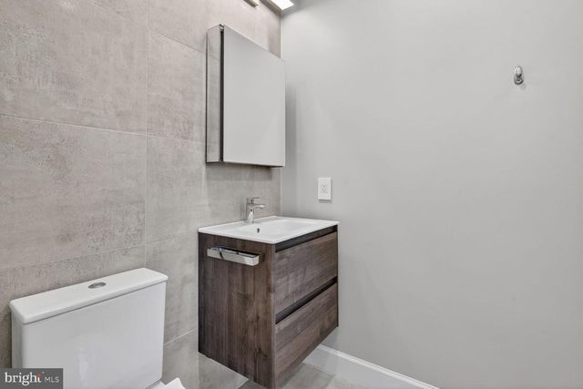 4512 SALEM LN NW, Washington, DC 20007