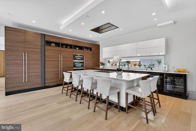 4512 SALEM LN NW, Washington, DC 20007