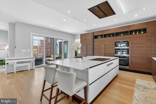 4512 SALEM LN NW, Washington, DC 20007