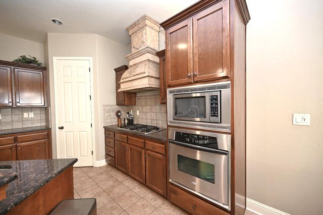 6933 W Portals Avenue, Fresno, CA 93723