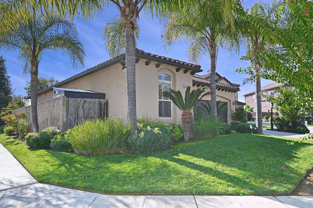 6933 W Portals Avenue, Fresno, CA 93723