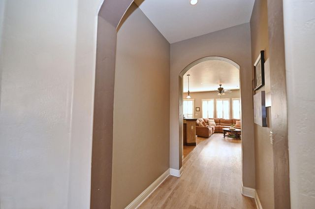 6933 W Portals Avenue, Fresno, CA 93723