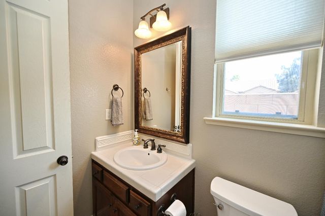 6933 W Portals Avenue, Fresno, CA 93723