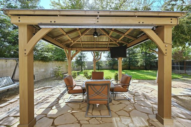 6933 W Portals Avenue, Fresno, CA 93723