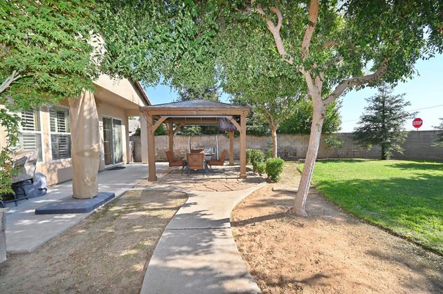 6933 W Portals Avenue, Fresno, CA 93723