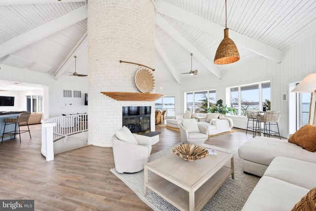 121 KILBY PT, Queenstown, MD 21658