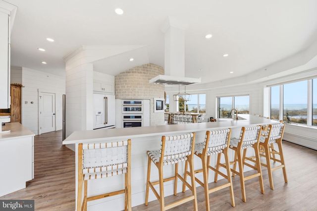 121 KILBY PT, Queenstown, MD 21658