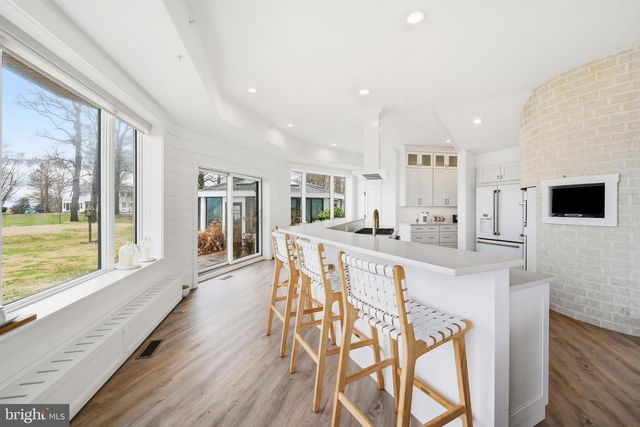 121 KILBY PT, Queenstown, MD 21658