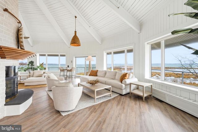 121 KILBY PT, Queenstown, MD 21658