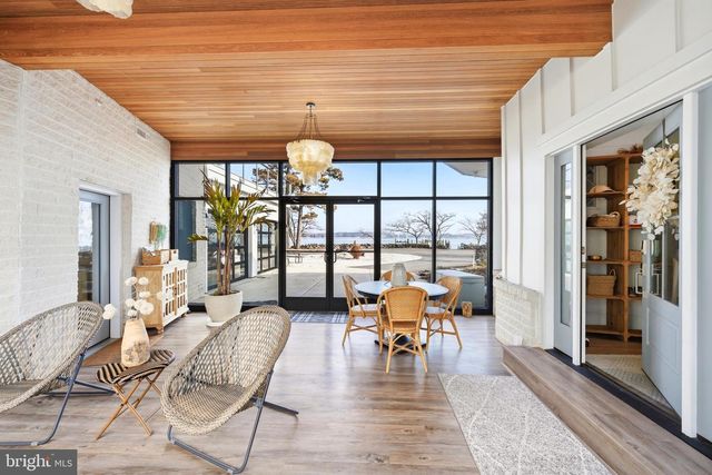 121 KILBY PT, Queenstown, MD 21658