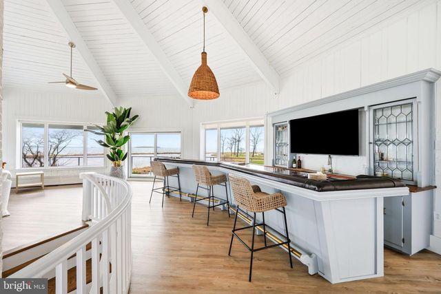 121 KILBY PT, Queenstown, MD 21658