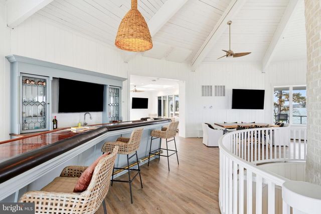 121 KILBY PT, Queenstown, MD 21658