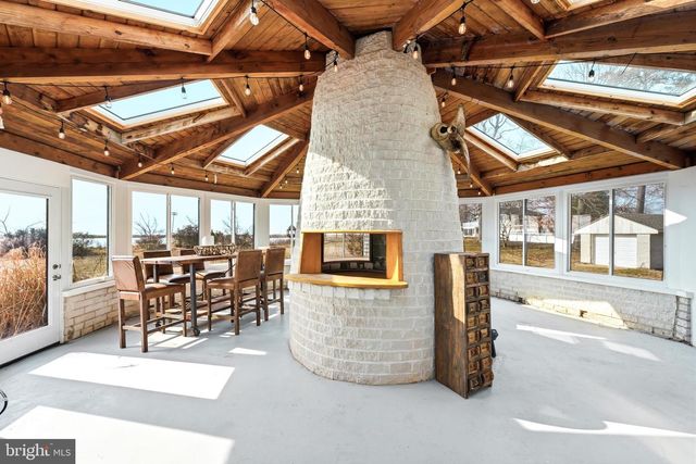 121 KILBY PT, Queenstown, MD 21658