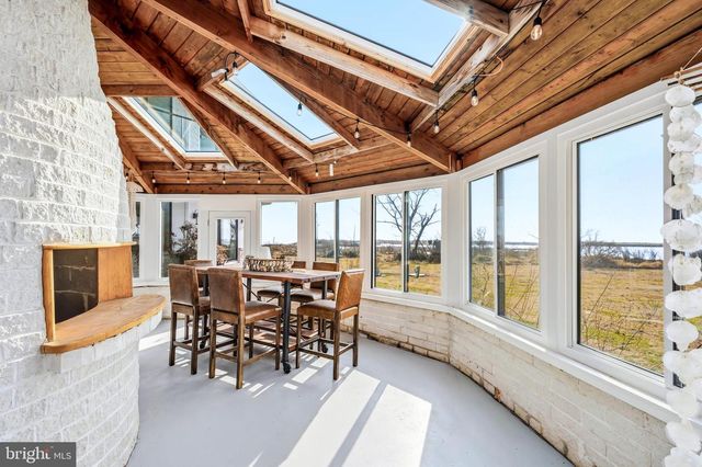 121 KILBY PT, Queenstown, MD 21658