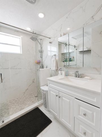 17324 NW 63rd Avenue, Hialeah, FL 33015