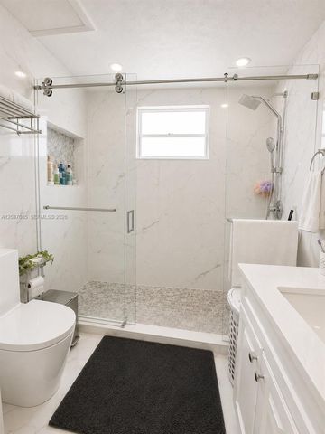17324 NW 63rd Avenue, Hialeah, FL 33015