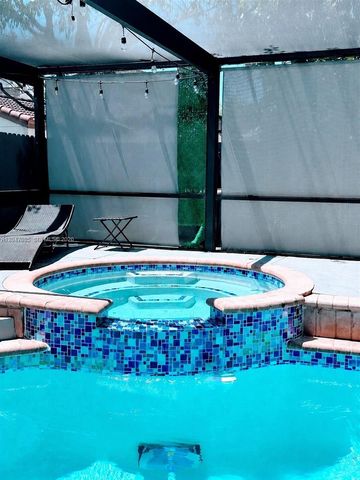 17324 NW 63rd Avenue, Hialeah, FL 33015