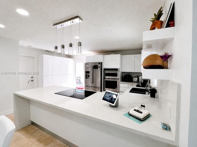 17324 NW 63rd Avenue, Hialeah, FL 33015