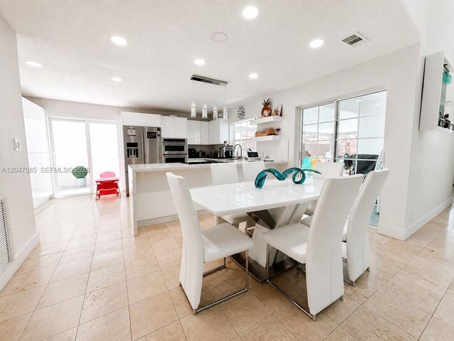 17324 NW 63rd Avenue, Hialeah, FL 33015