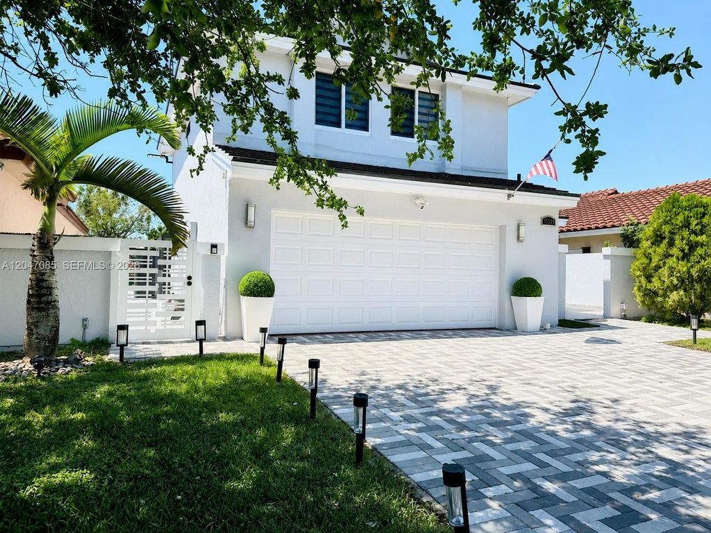 17324 NW 63rd Avenue, Hialeah, FL 33015