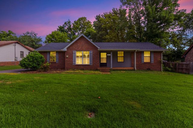 665 Dutchmans Dr, Hermitage, TN 37076