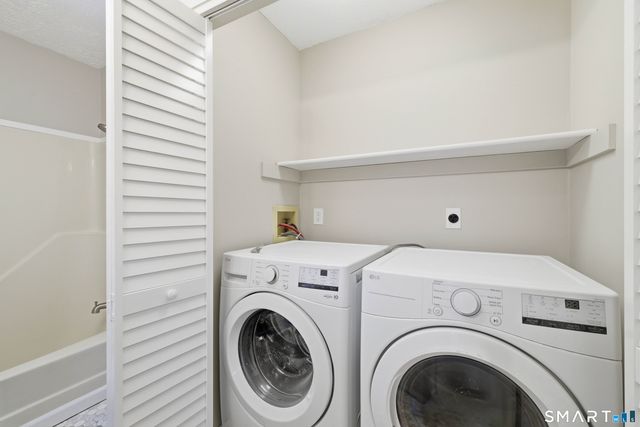 54 Rope Ferry Road C42, Waterford, CT 06385