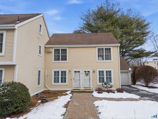 54 Rope Ferry Road C42, Waterford, CT 06385