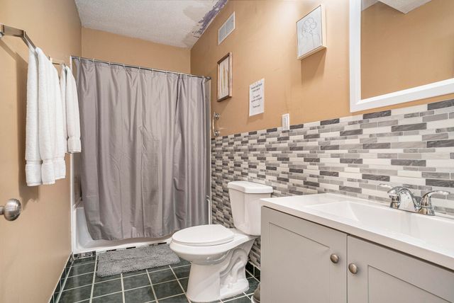 9415 Erie, Shelby, MI 49455