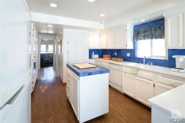 4025 Ocean Drive, Oxnard, CA 93035