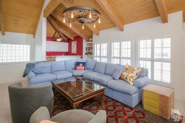 4025 Ocean Drive, Oxnard, CA 93035