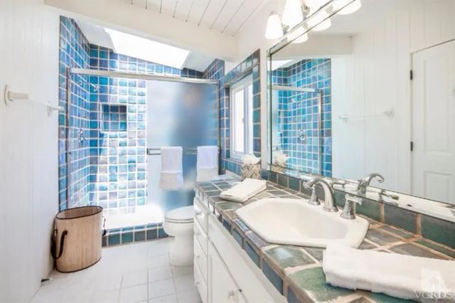 4025 Ocean Drive, Oxnard, CA 93035