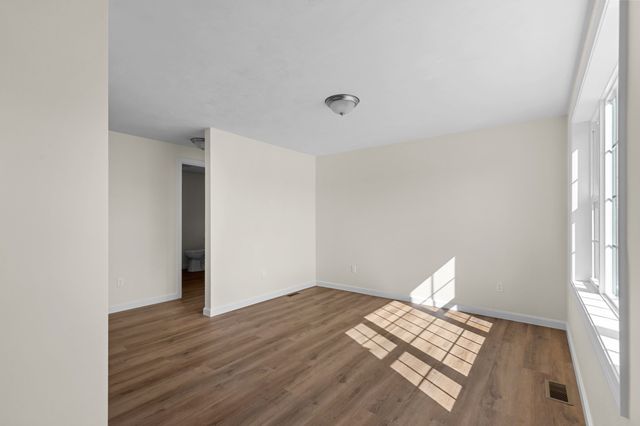 29 Bumblebee Dr, Plymouth, MA 02360