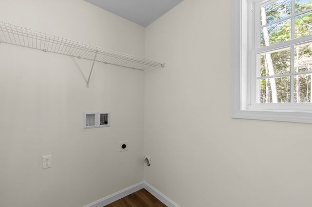 29 Bumblebee Dr, Plymouth, MA 02360
