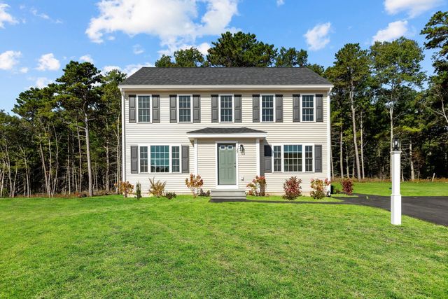29 Bumblebee Dr, Plymouth, MA 02360