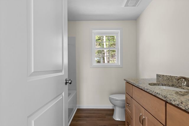 29 Bumblebee Dr, Plymouth, MA 02360