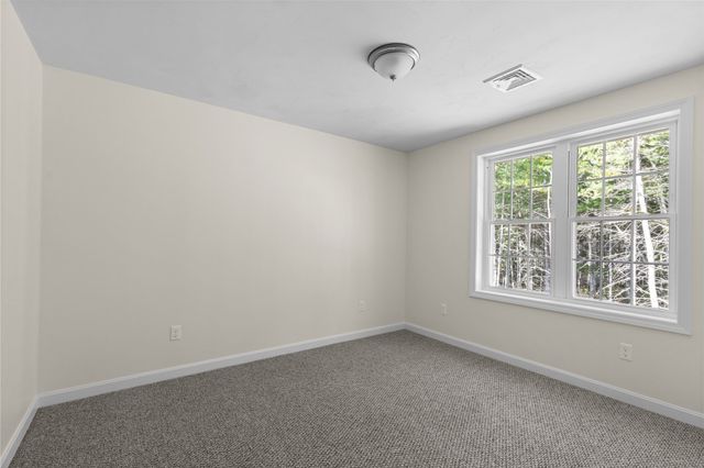 29 Bumblebee Dr, Plymouth, MA 02360