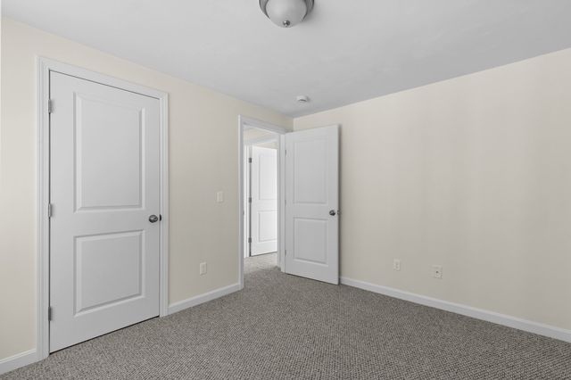 29 Bumblebee Dr, Plymouth, MA 02360