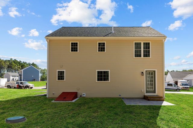 29 Bumblebee Dr, Plymouth, MA 02360